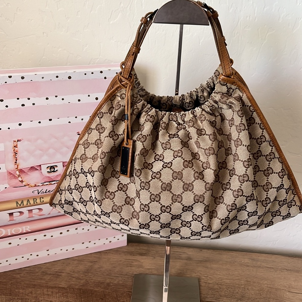 Gucci Handbag Hobo Style - Picture 2 of 13